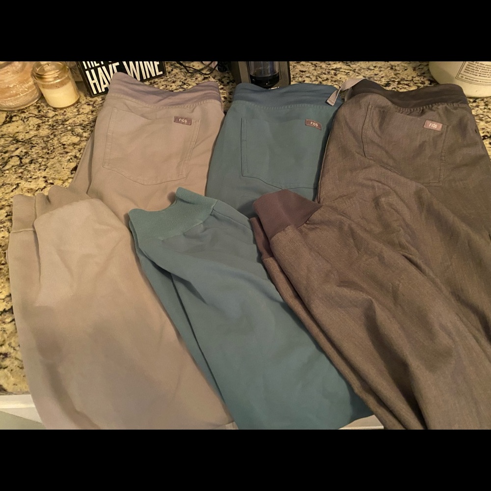 3 pairs of Medium Figs Joggers bundle.
